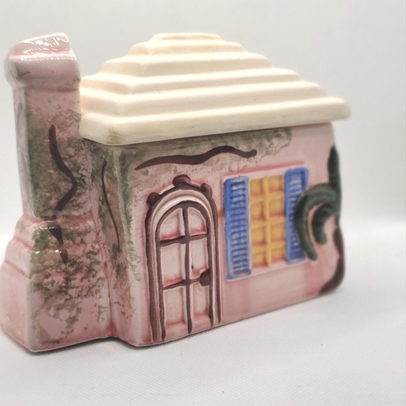 Ceramic Lidded Cottage ,Island Pottery Ltd. Bermuda - Picture 4 of 8